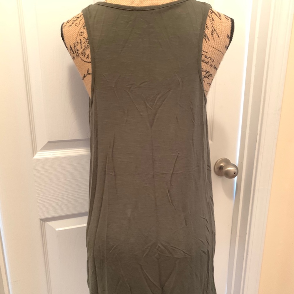 Torrid Tank - Picture 2 of 4
